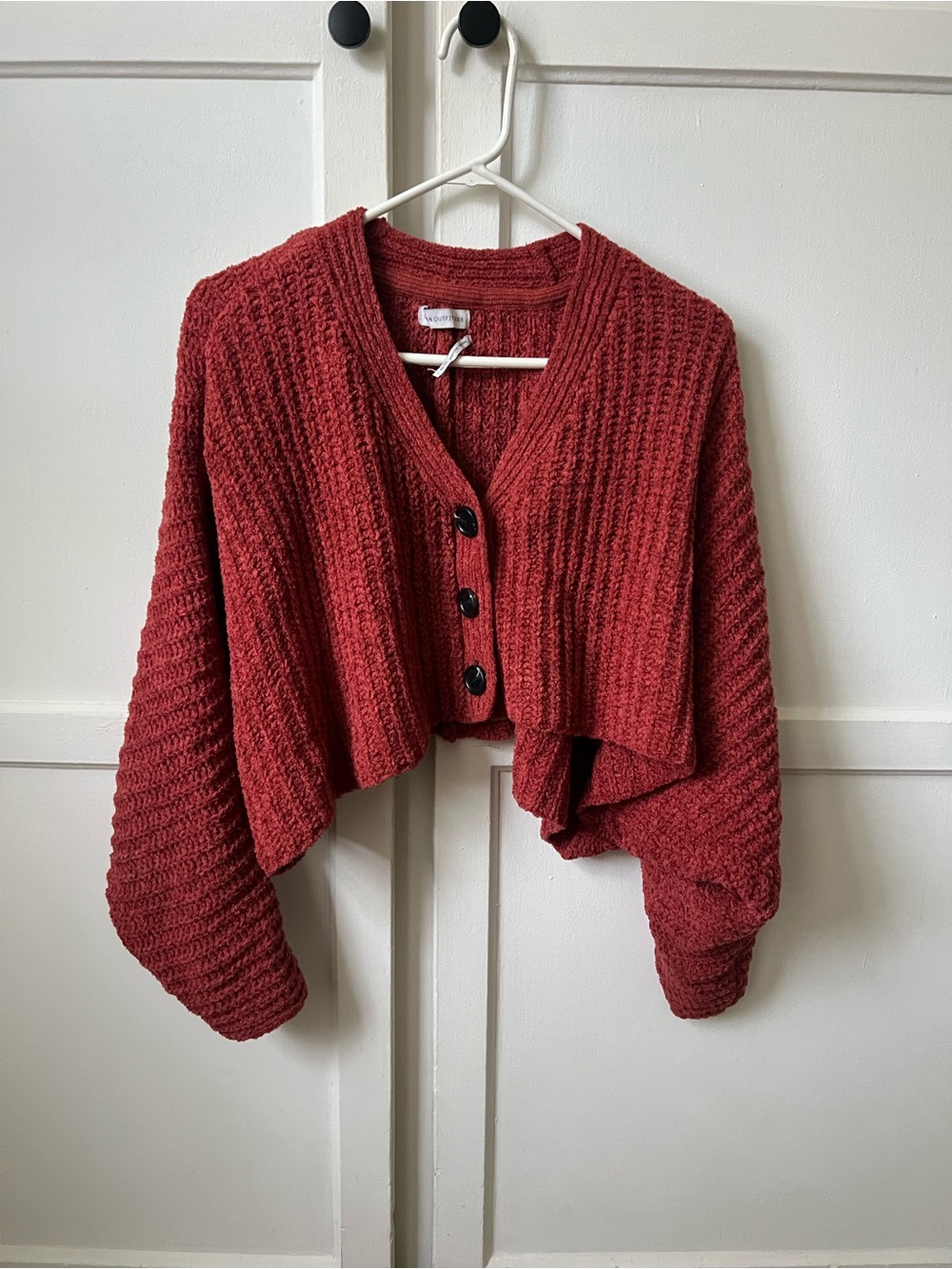 Urban Outfitters Cropped V-Neck Chunky Cardigan in Rust